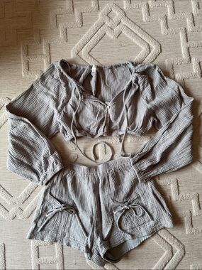 Women's Lightweight Cropped Tie-Front Top and Shorts Set - Blueish-Gray